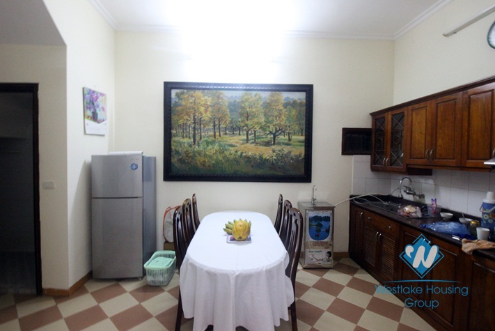 4 bedroom house for rent in Dao Tan, Ba Dinh